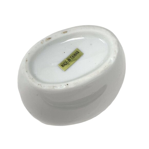 Vintage Mini Bud Vase Easter Bunny Rabbit Blue Bonnet 3D Made in Taiwan 4 Inch - Picture 4 of 6